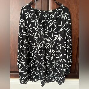 Tahari Black and White Floral Women's Blouse